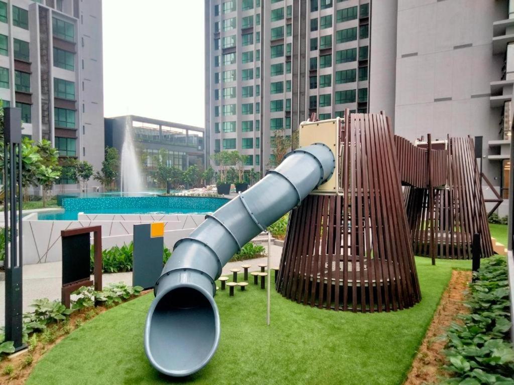 Apartemen Cubic Botanical 2房1厕舒适与齐全设备适合家庭